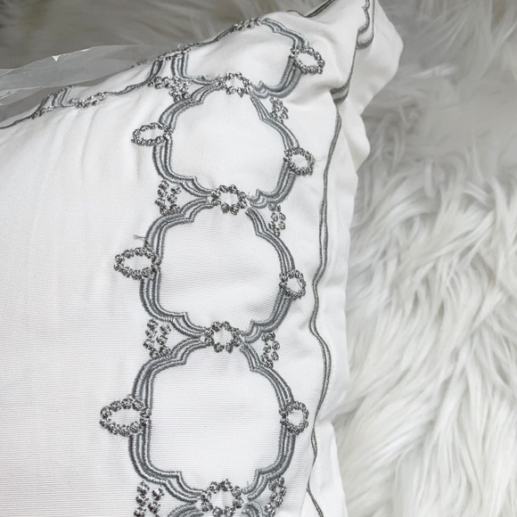 Martha Stewart VENDOME 20x16" Decorative Pillow - Picture 5 of 5